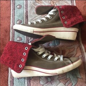 Leather lace up Converse with small wedge heel